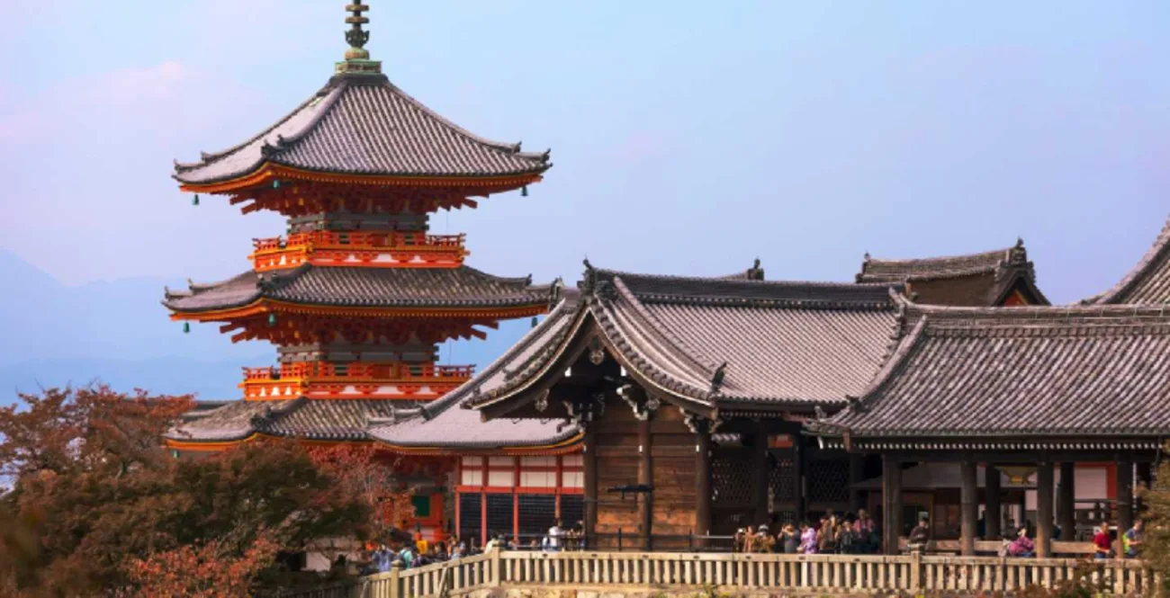 Kiyomizu Dera: Guida al Tempio dell'Acqua Pura di Kyoto